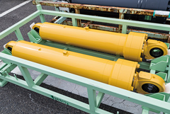Large hydraulic cylinders
