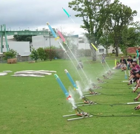 miraiイベント第6弾「ペットボトルロケットを空高く飛ばそう♪」を開催