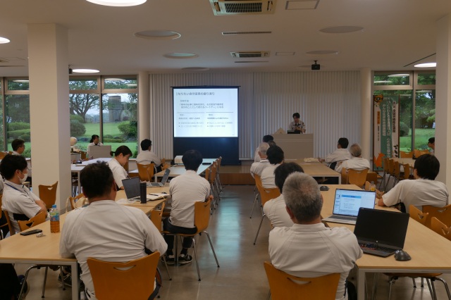 9/29　新入社員成果発表会を開催しました