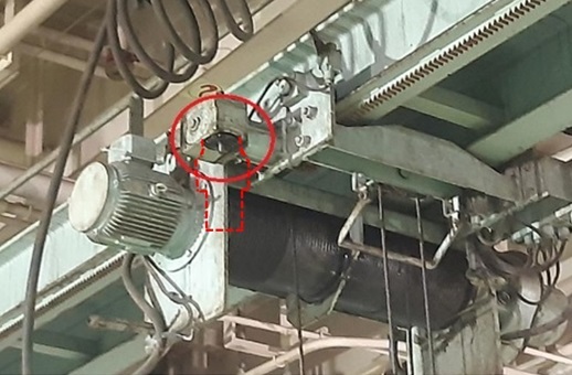 Drop of Traversing Motor on Engine Room Crane